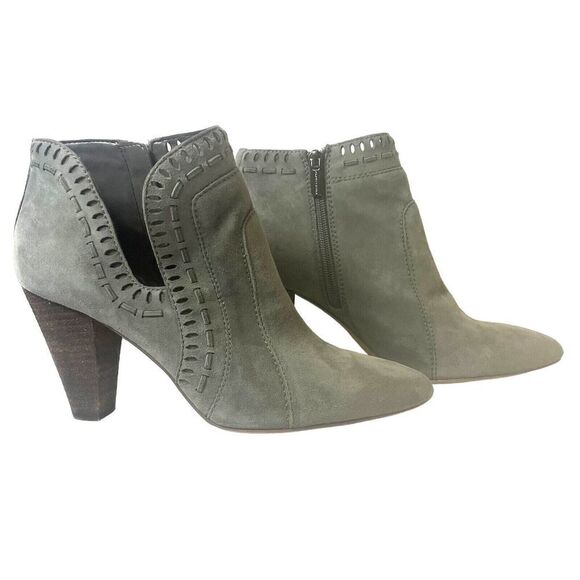 Vince Camuto Women's 9.5 M D'Orsay Booties Ankle Casual High Heel Gray Suede Zip - Picture 1 of 11
